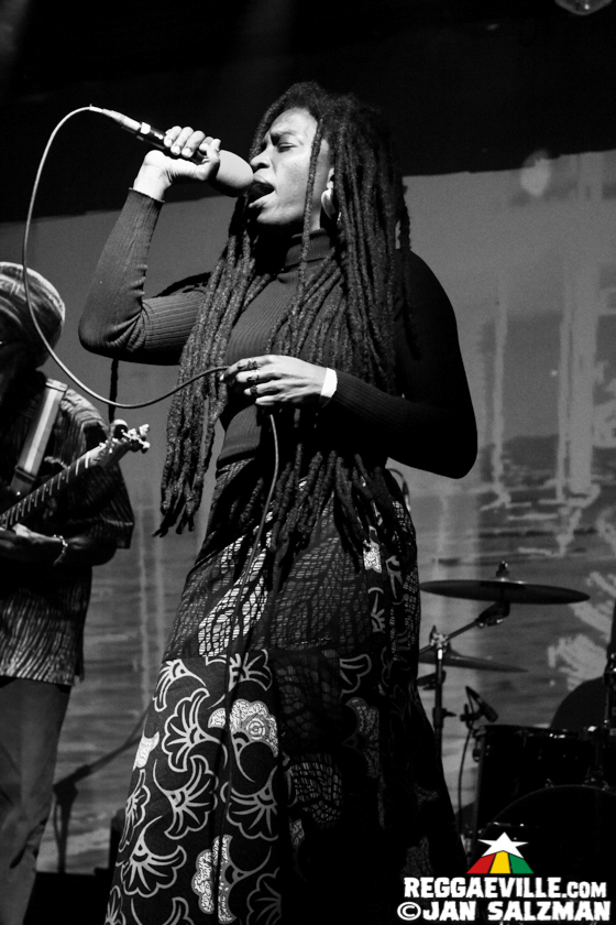 Hempress Sativa & Reemah