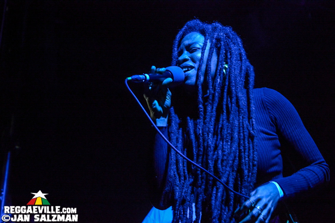 Hempress Sativa & Reemah