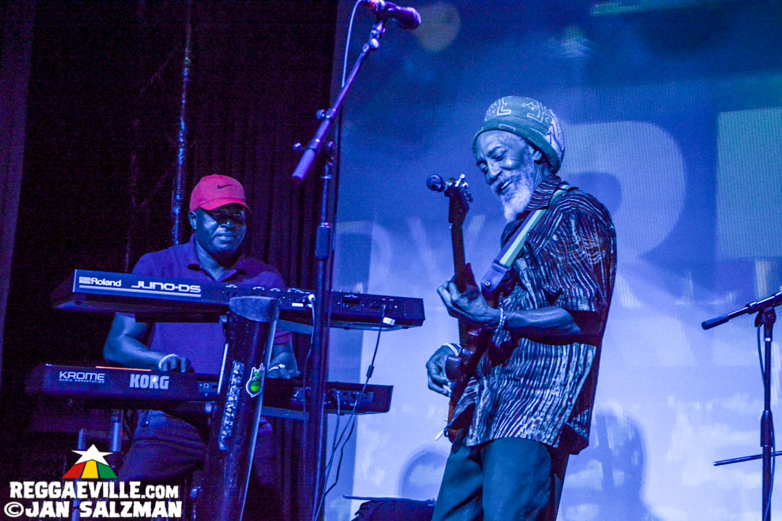 Hempress Sativa & Reemah