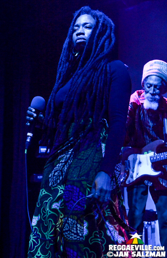 Hempress Sativa & Reemah