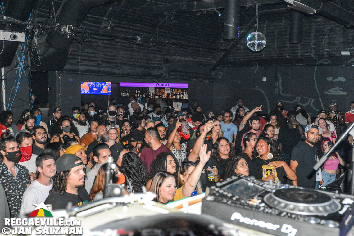 Hempress Sativa & Reemah