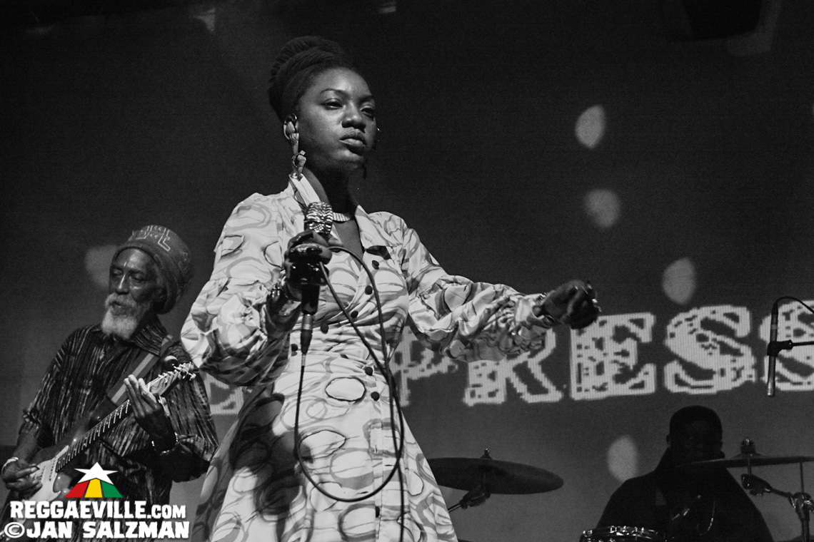 Hempress Sativa & Reemah