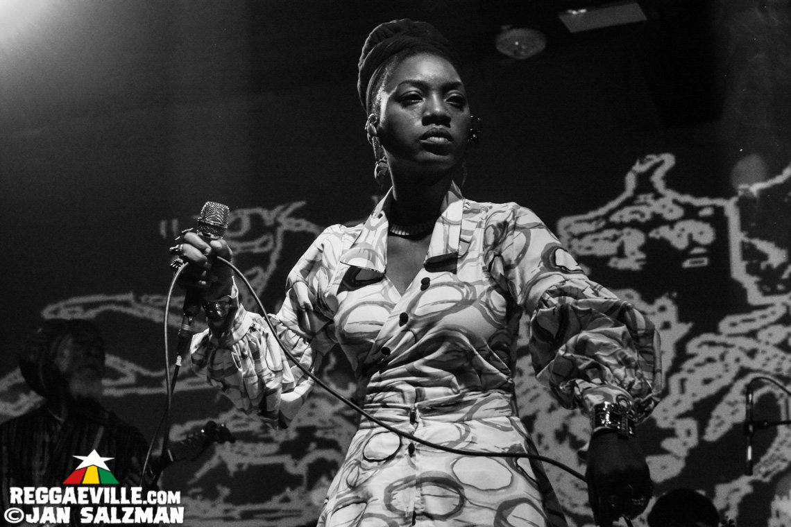 Hempress Sativa & Reemah