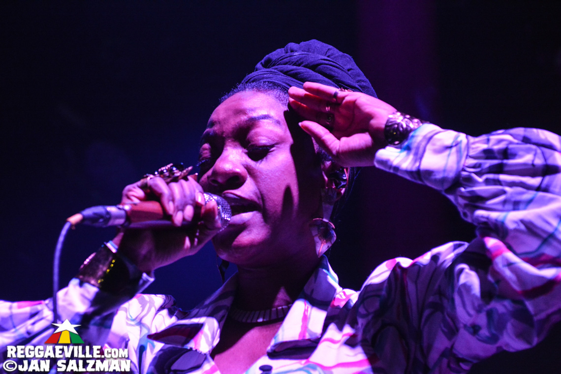 Hempress Sativa & Reemah