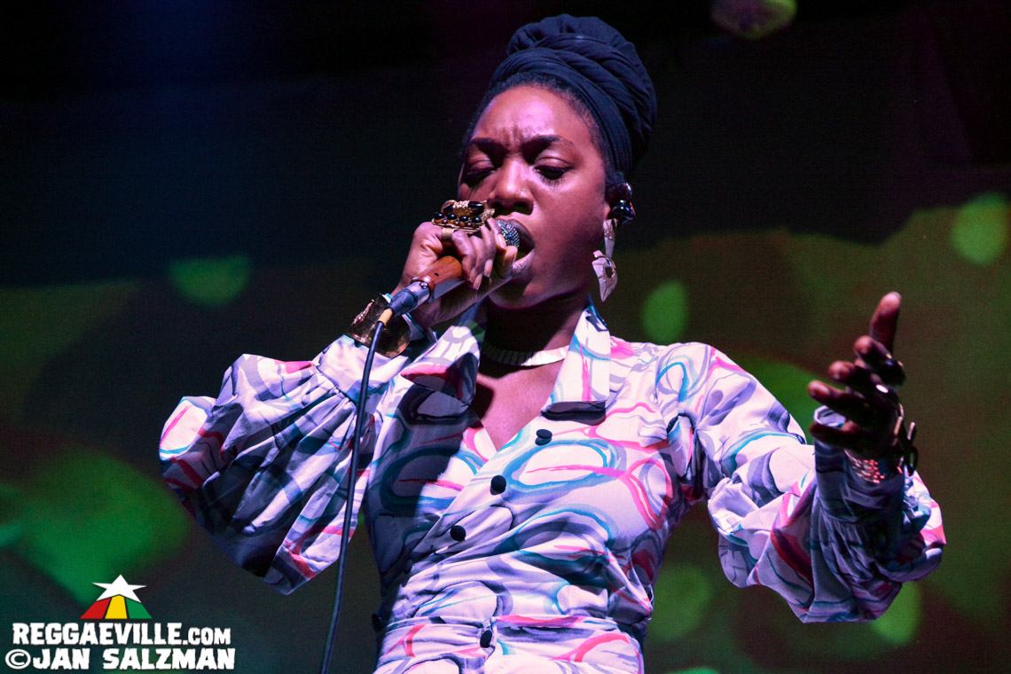 Hempress Sativa & Reemah