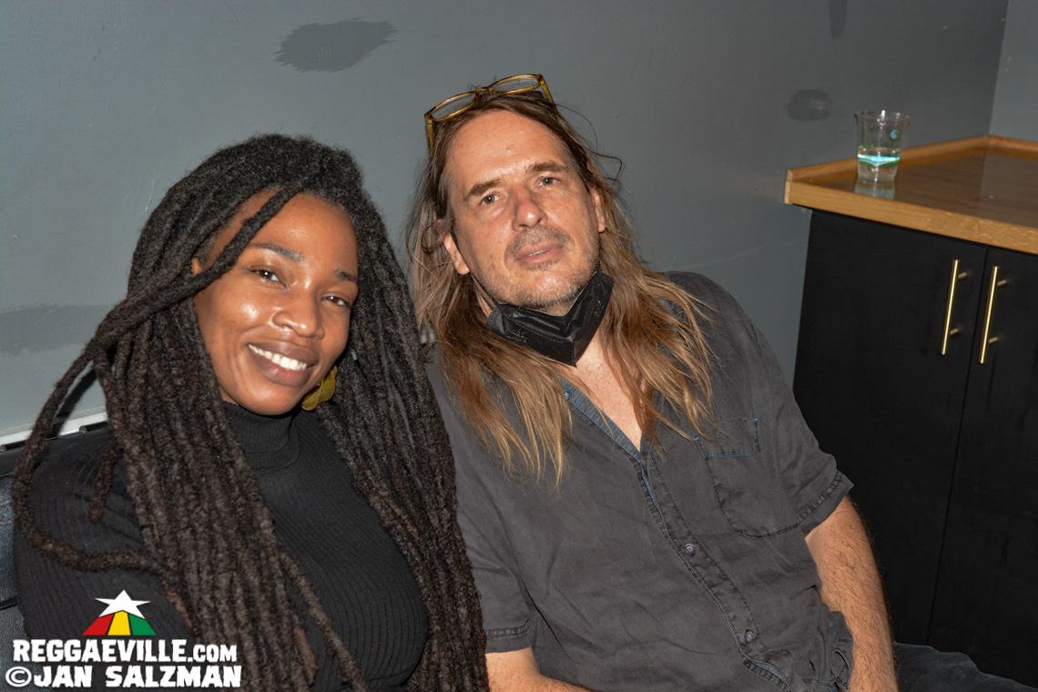 Hempress Sativa & Reemah