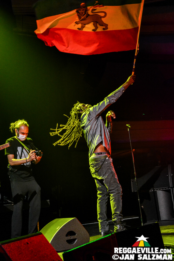 Kabaka Pyramid & Keznamdi