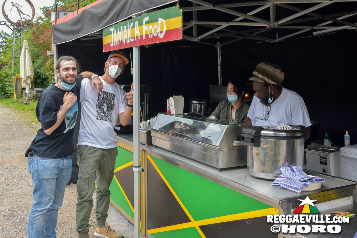 Denham Smith & Fulltune Clan, Chaliss Butto & CHaBuBa Royal C