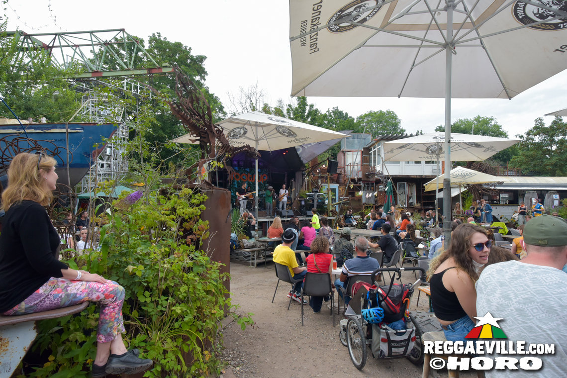 Denham Smith & Fulltune Clan, Chaliss Butto & CHaBuBa Royal C