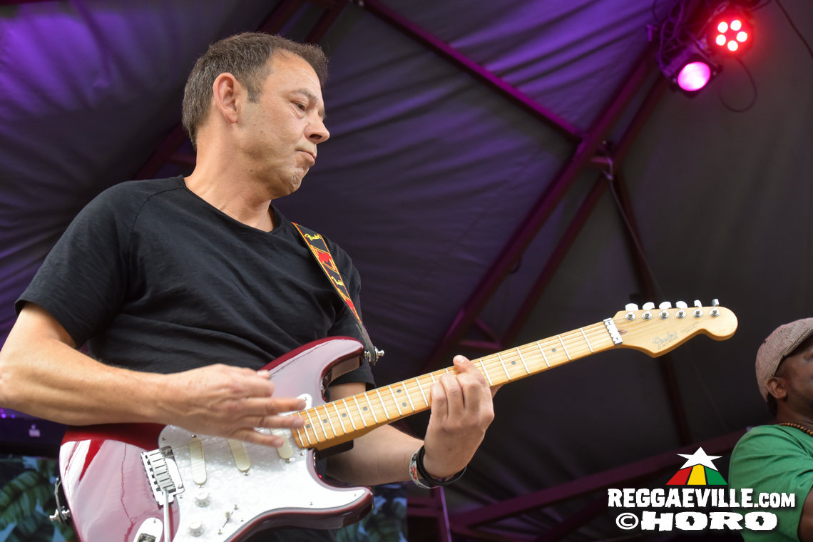 Denham Smith & Fulltune Clan, Chaliss Butto & CHaBuBa Royal C