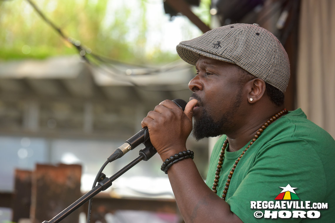 Denham Smith & Fulltune Clan, Chaliss Butto & CHaBuBa Royal C