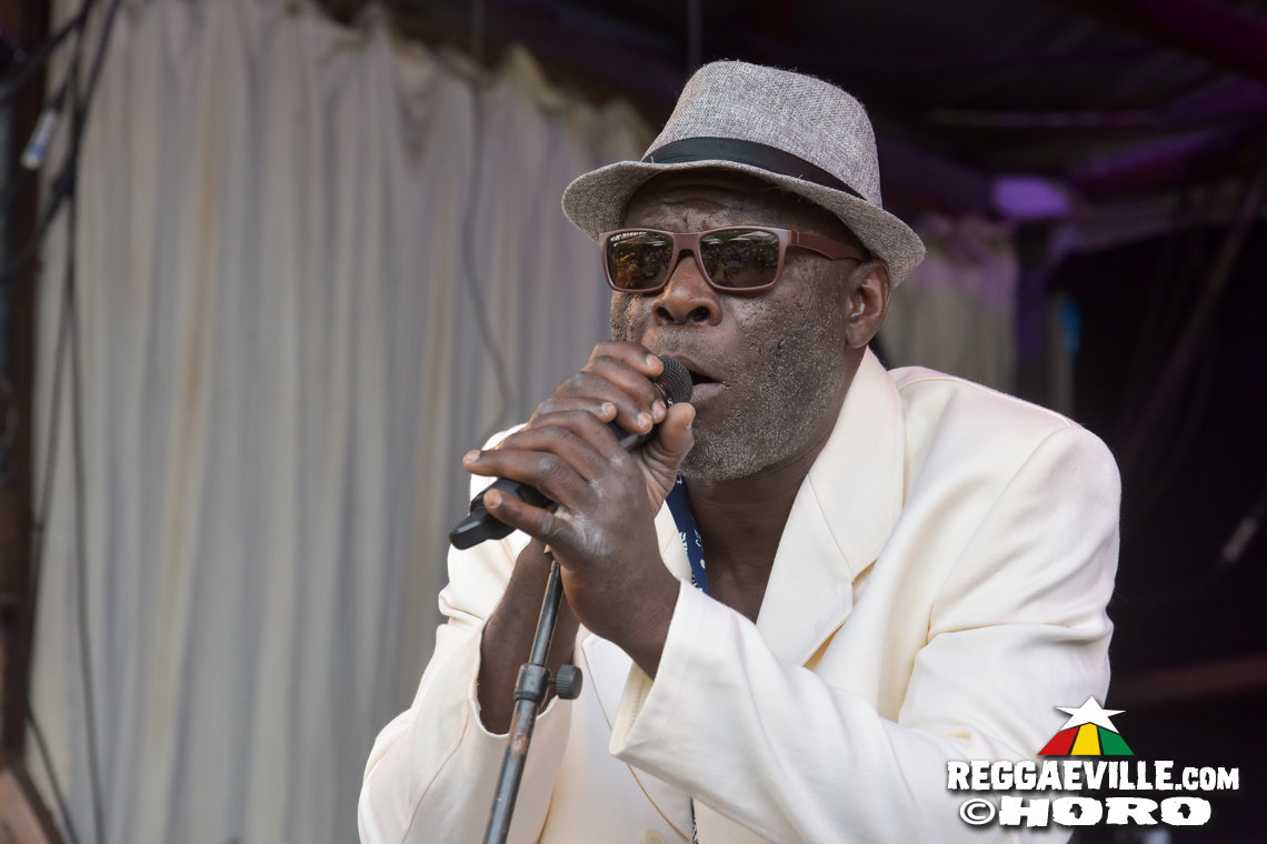 Denham Smith & Fulltune Clan, Chaliss Butto & CHaBuBa Royal C