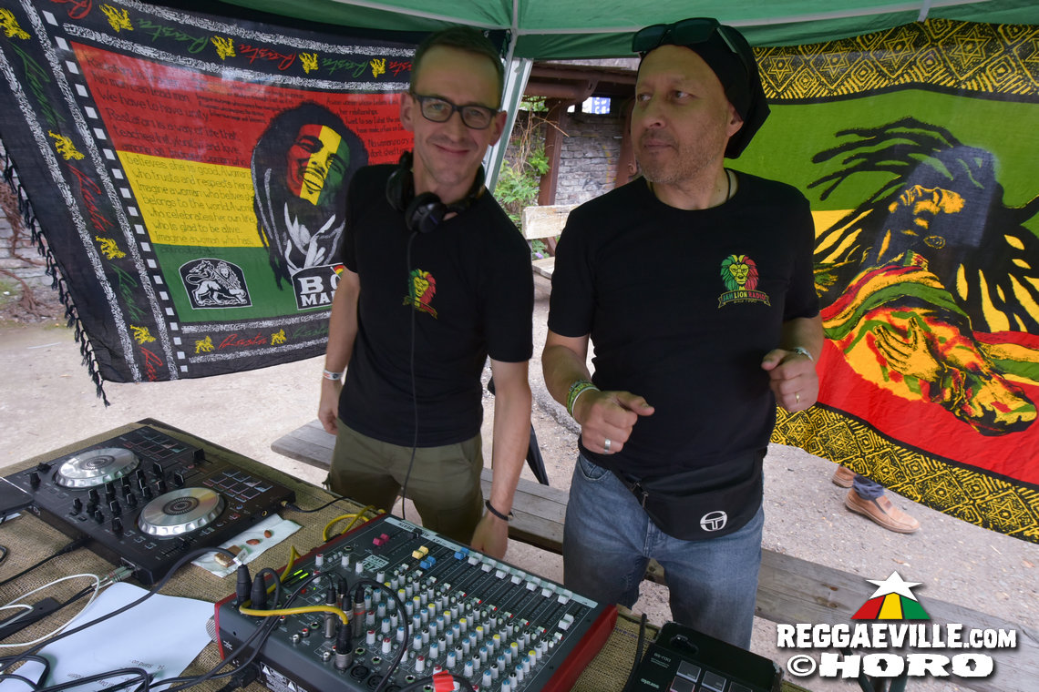 Denham Smith & Fulltune Clan, Chaliss Butto & CHaBuBa Royal C