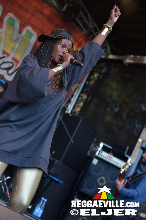 Treesha with Denham Smith & Festival Impressions