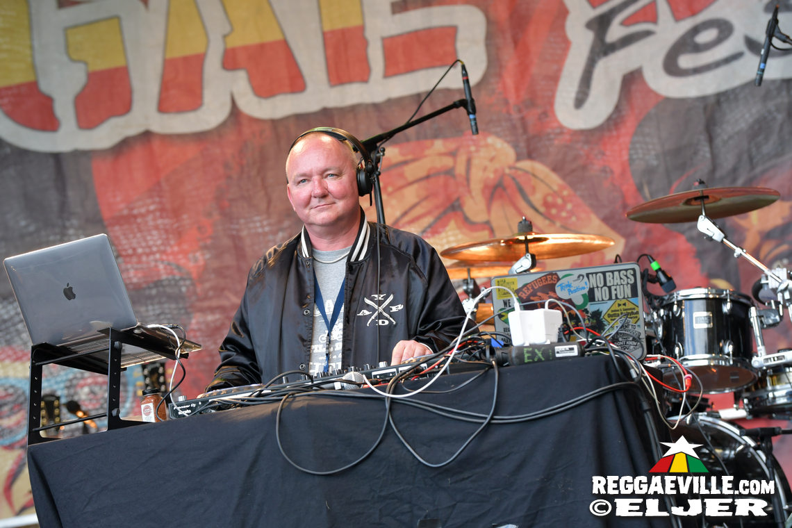 Treesha with Denham Smith & Festival Impressions