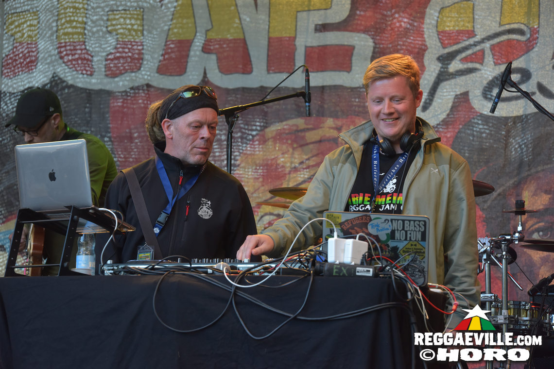 Treesha with Denham Smith & Festival Impressions