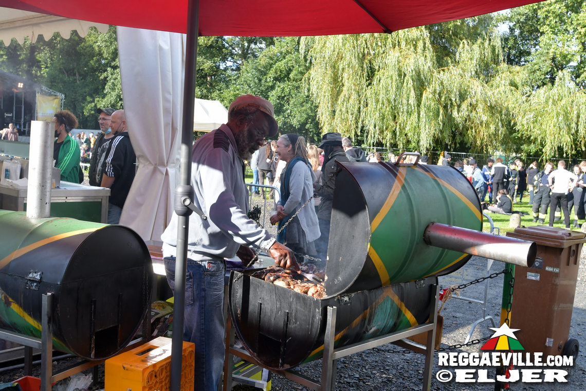 Treesha with Denham Smith & Festival Impressions