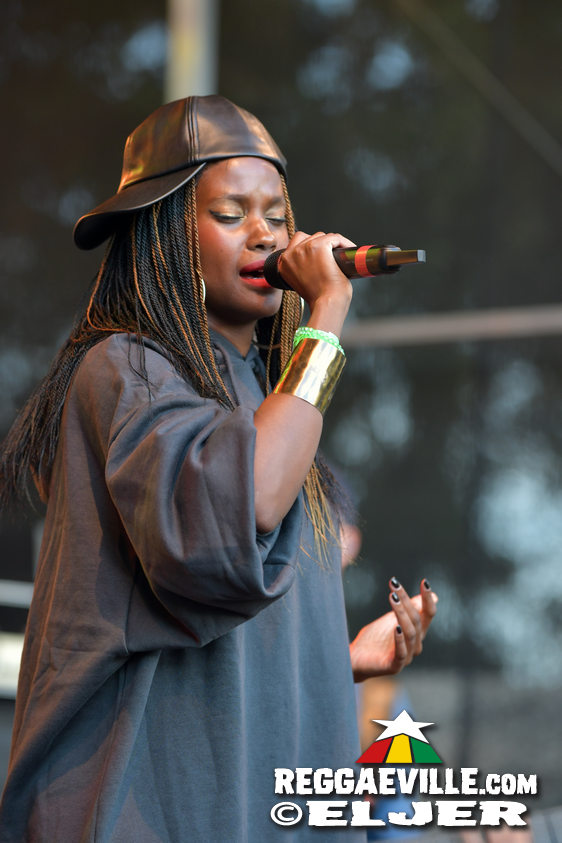 Treesha with Denham Smith & Festival Impressions