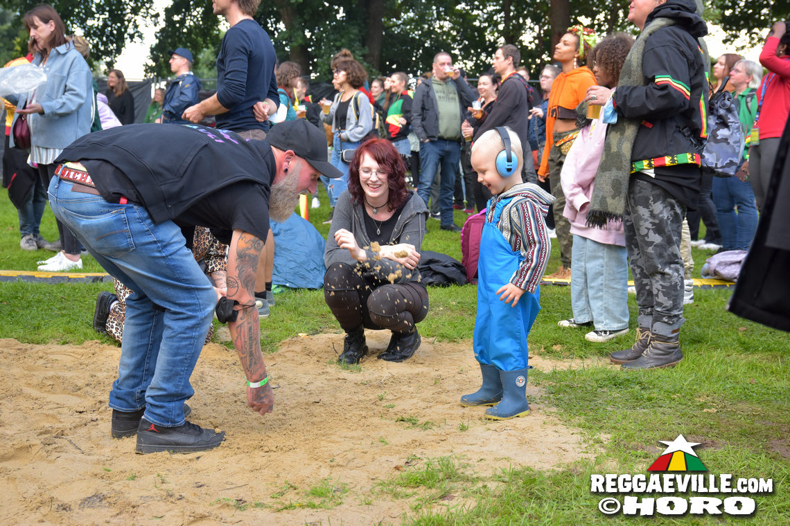 Treesha with Denham Smith & Festival Impressions