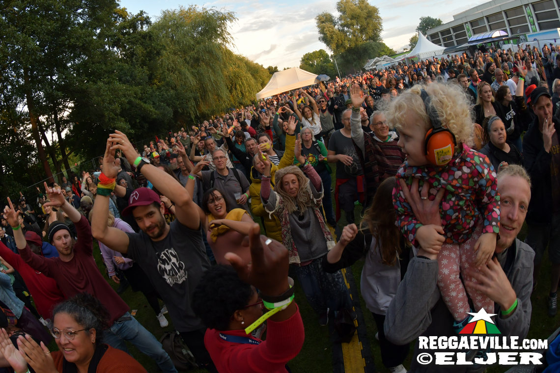 Treesha with Denham Smith & Festival Impressions