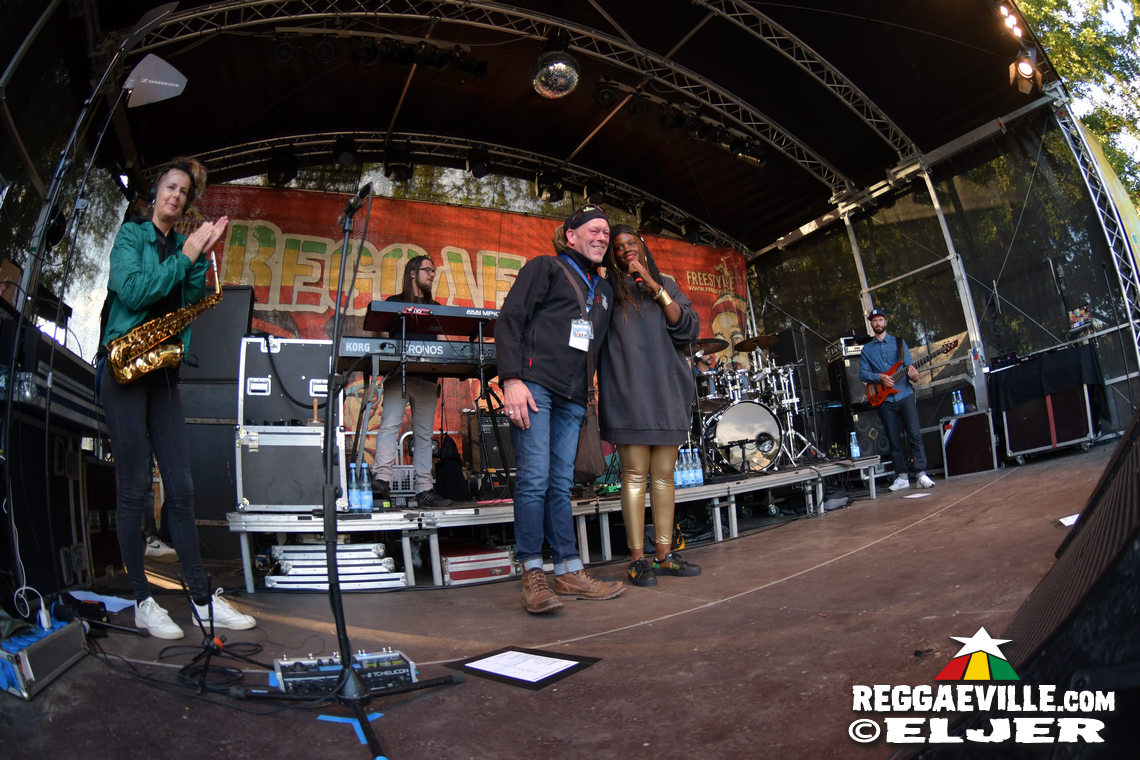 Treesha with Denham Smith & Festival Impressions