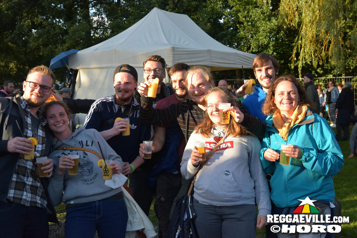 Treesha with Denham Smith & Festival Impressions