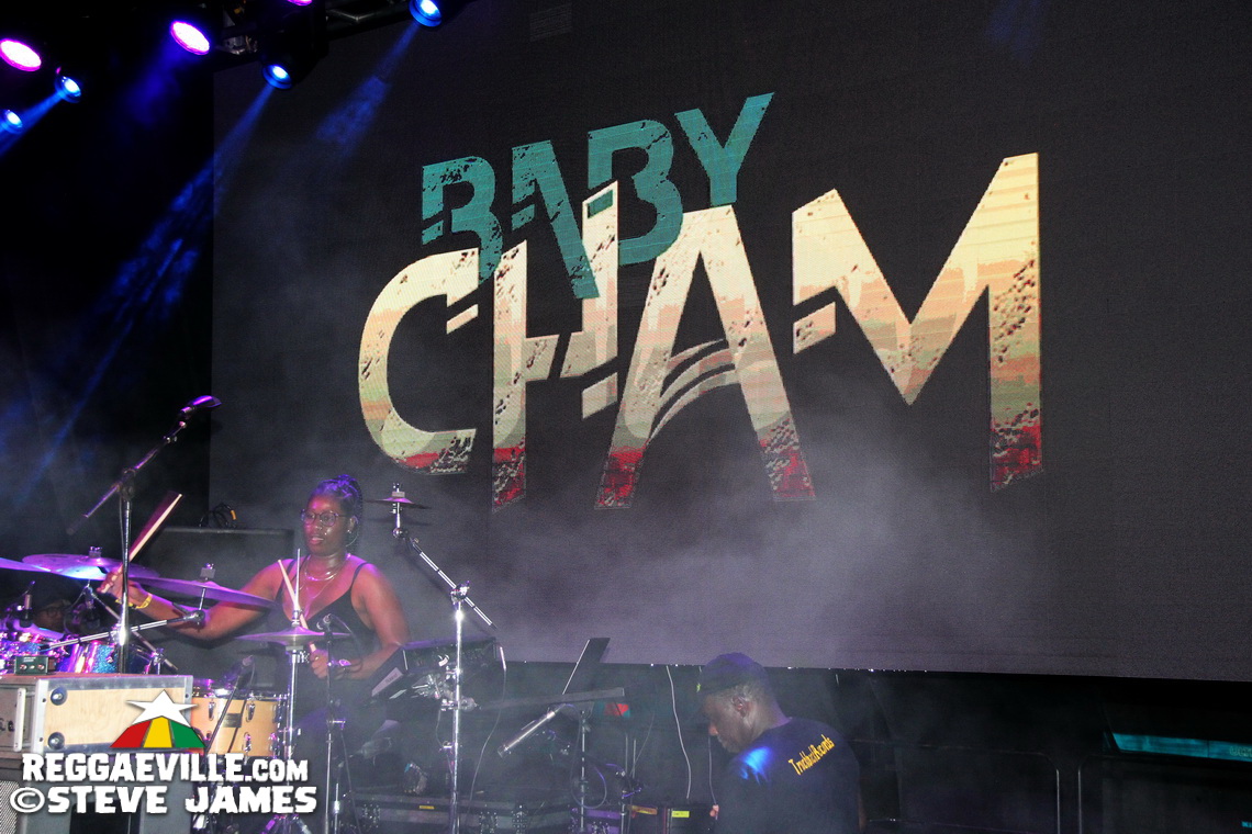 Cham, Mr. Vegas, Christopher Martin, Yaksta