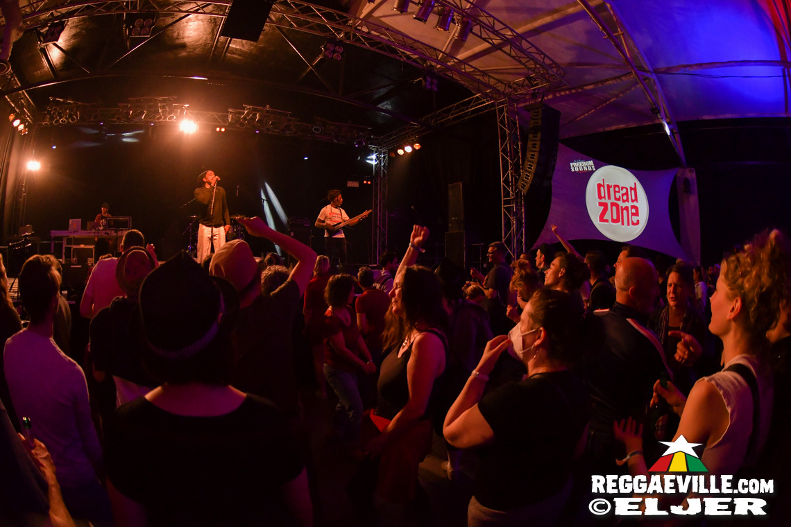 Dreadzone, Carlton Jumel Smith, The Stingers ATX