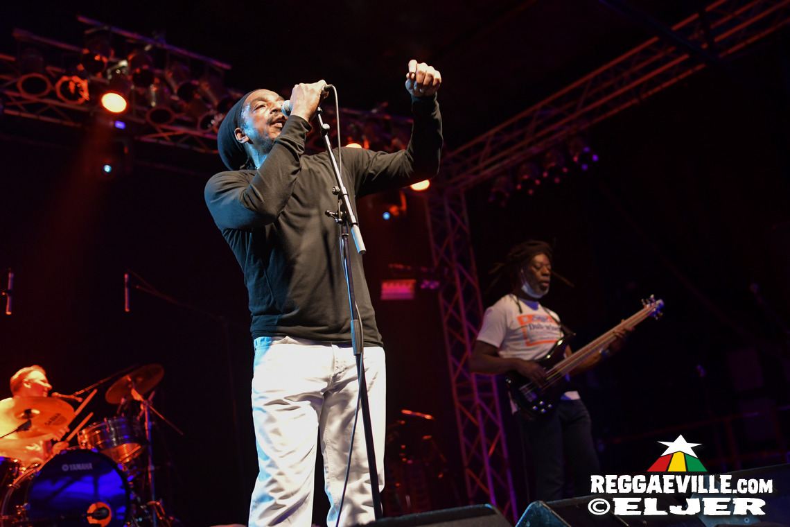 Dreadzone, Carlton Jumel Smith, The Stingers ATX