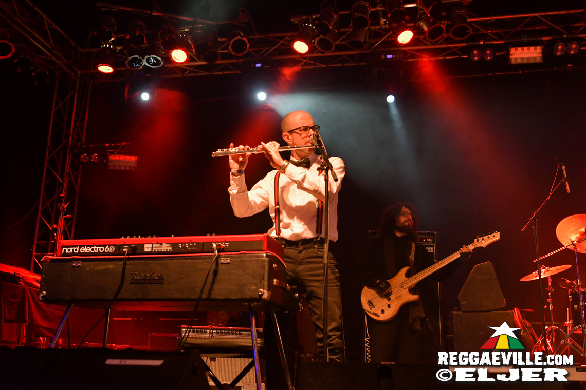 Dreadzone, Carlton Jumel Smith, The Stingers ATX