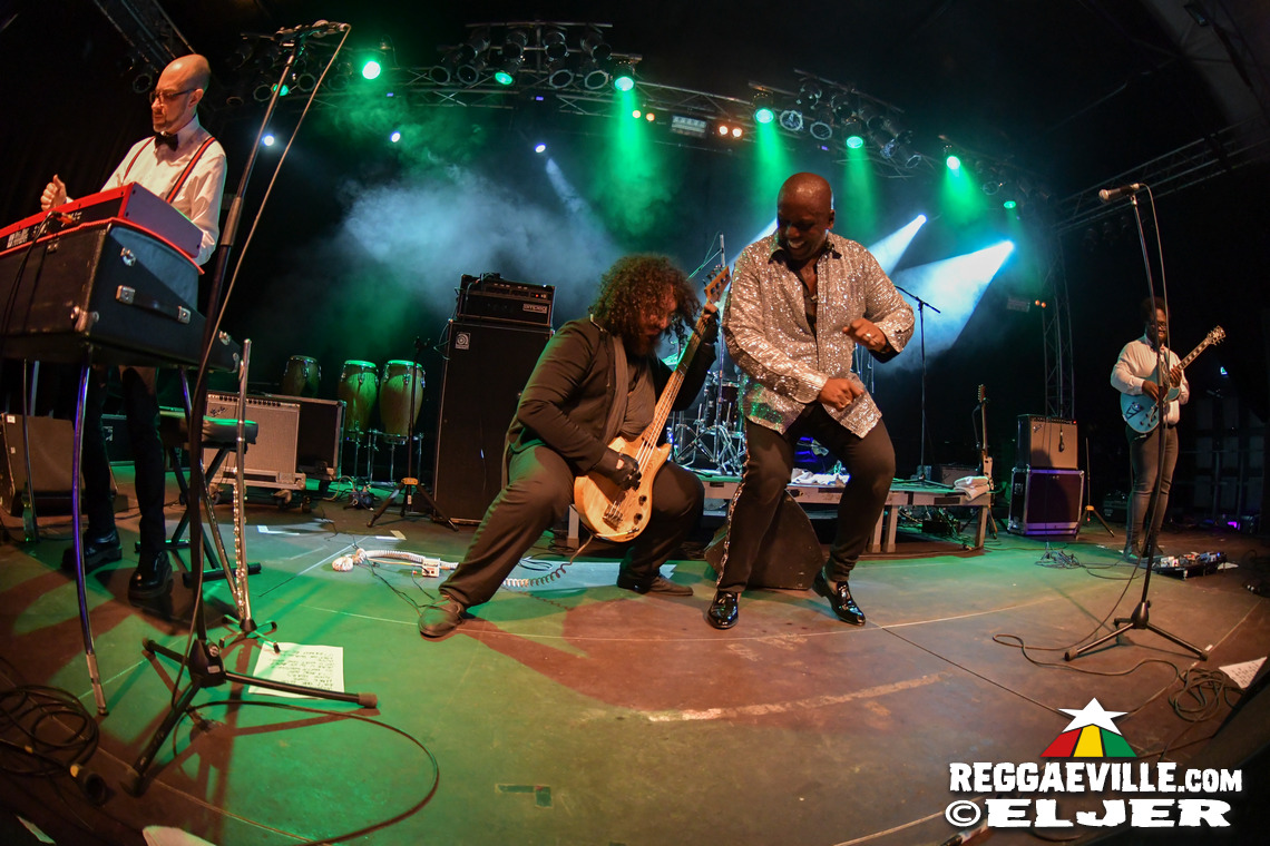 Dreadzone, Carlton Jumel Smith, The Stingers ATX
