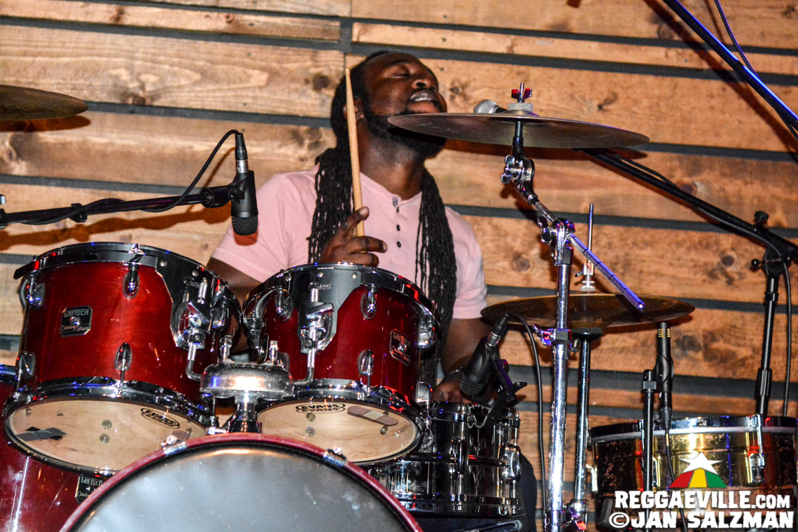 Earthkry, Rik Jam & Janeel Mills