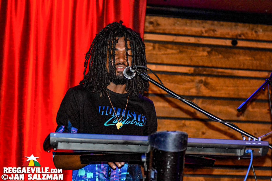 Earthkry, Rik Jam & Janeel Mills