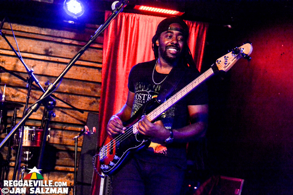 Earthkry, Rik Jam & Janeel Mills