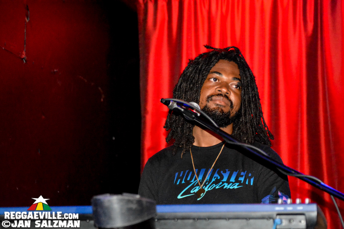 Earthkry, Rik Jam & Janeel Mills