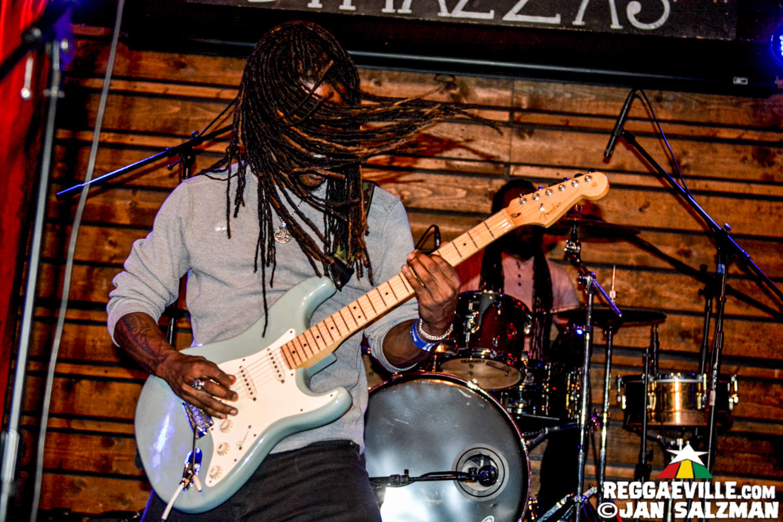 Earthkry, Rik Jam & Janeel Mills