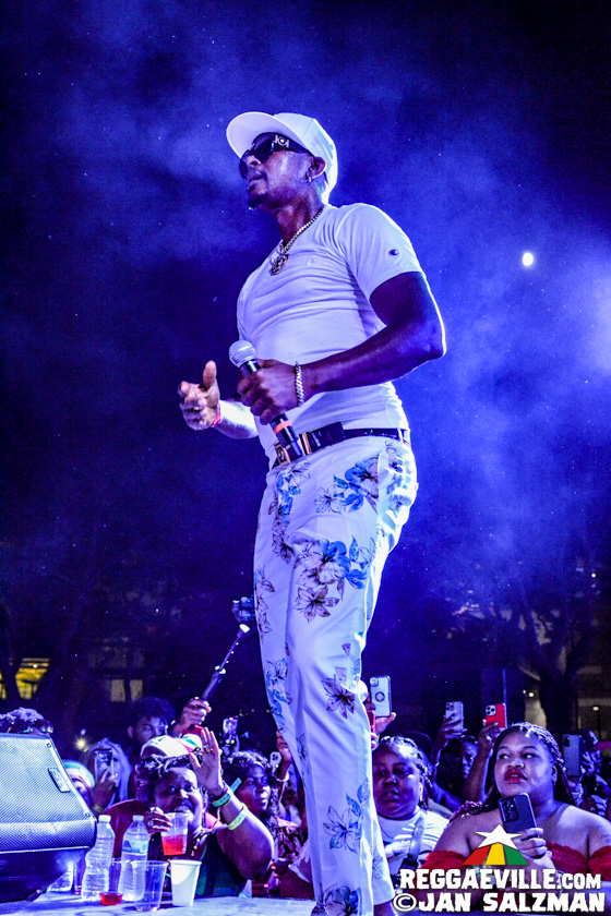 Tarrus Riley, Mr. Vegas