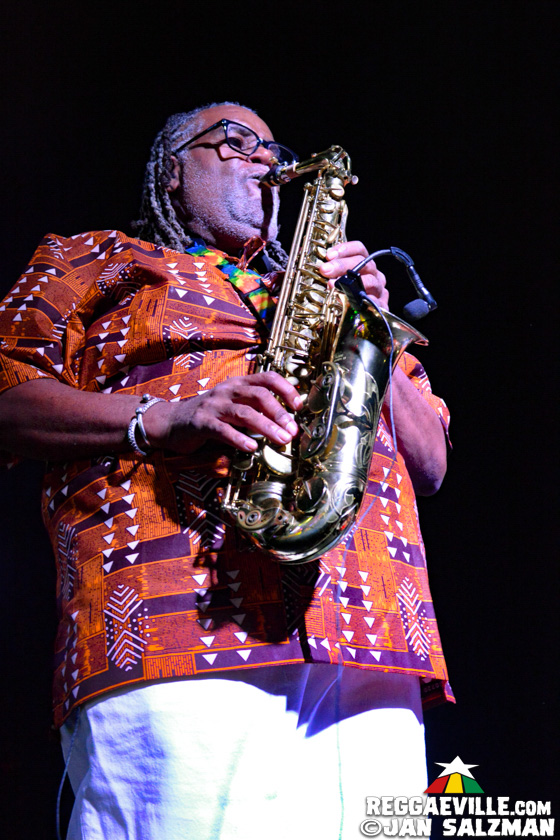 Tarrus Riley, Mr. Vegas