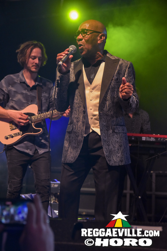 Keith & Tex feat. Rudy Mills with The Steadytones