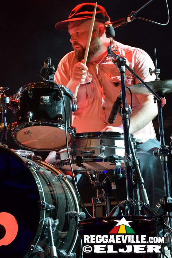 Keith & Tex feat. Rudy Mills with The Steadytones