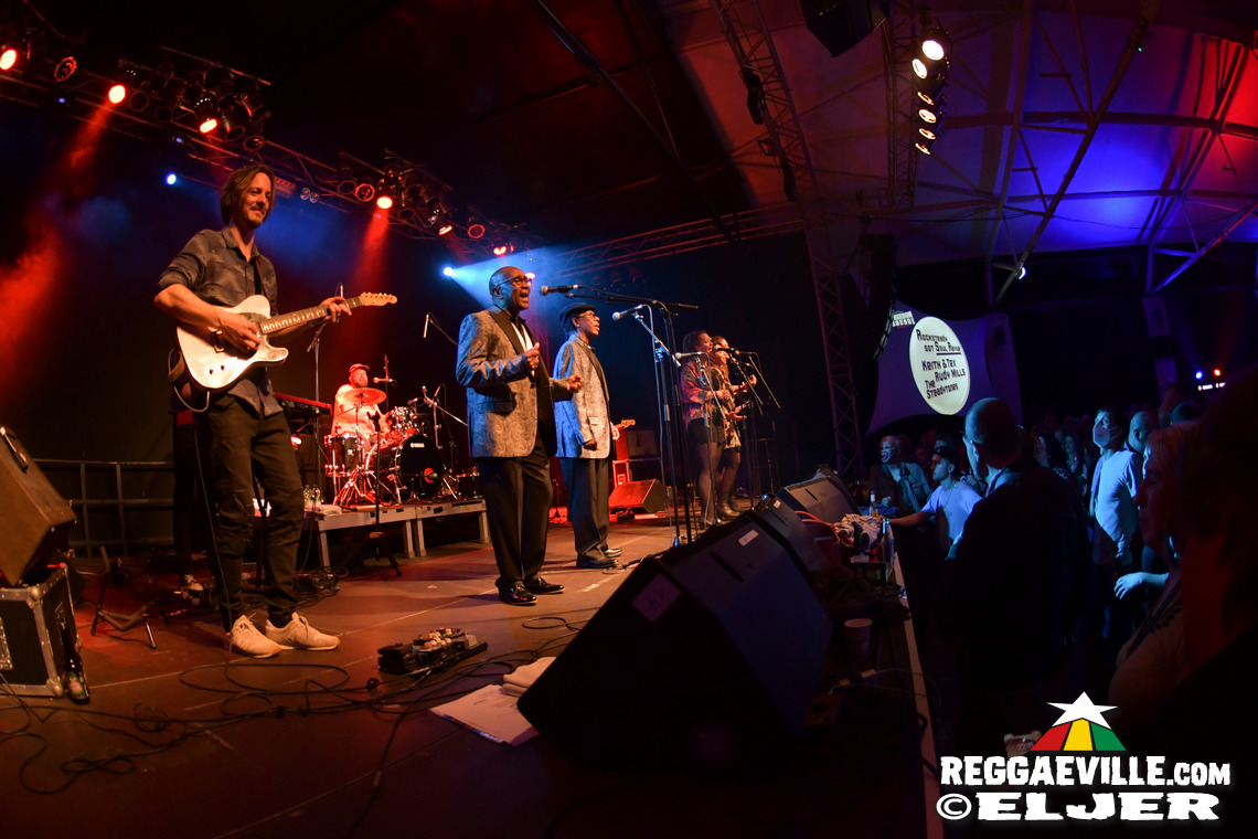 Keith & Tex feat. Rudy Mills with The Steadytones