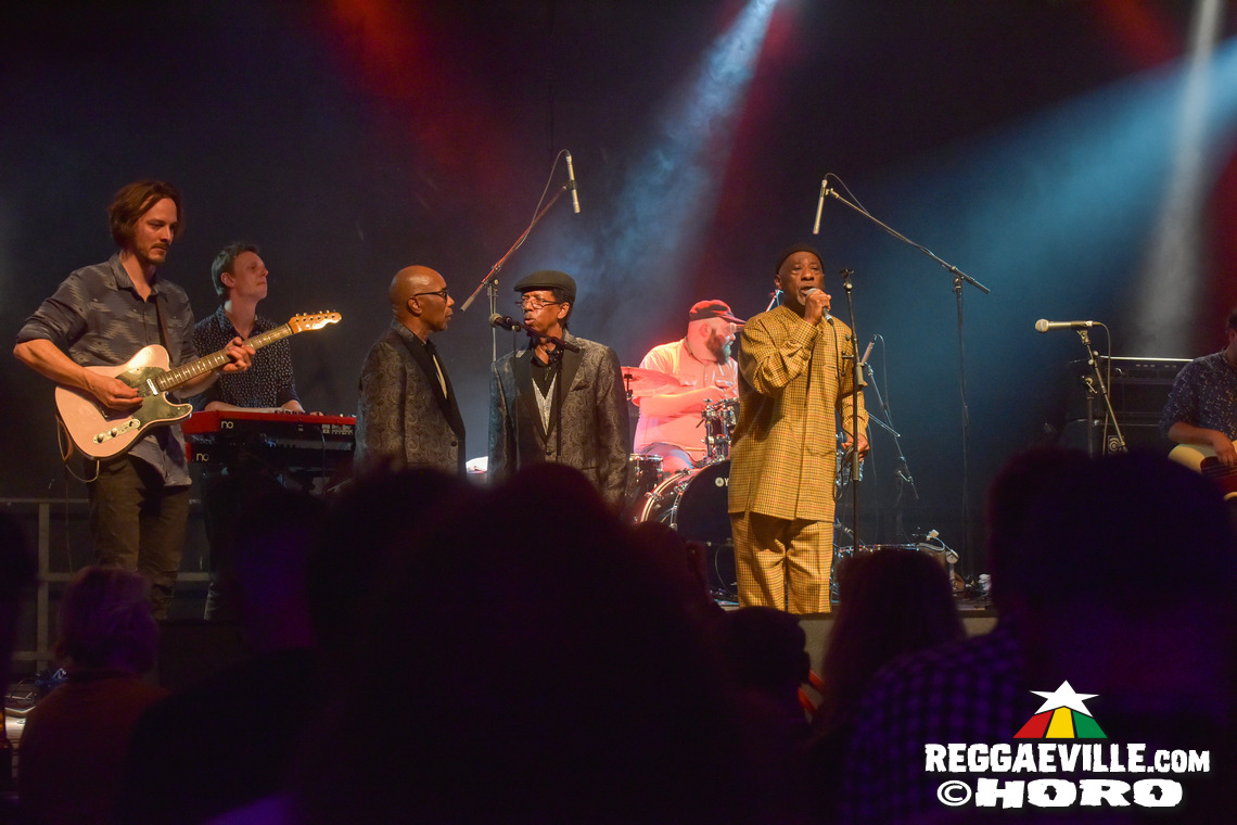 Keith & Tex feat. Rudy Mills with The Steadytones