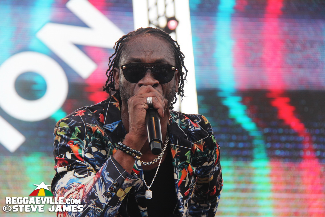 Madhouse Tribute to Dave Kelly