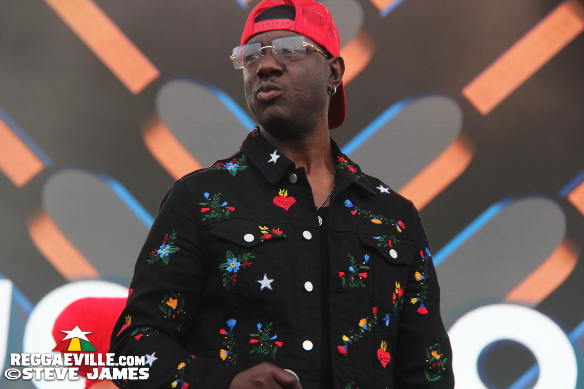 Madhouse Tribute to Dave Kelly