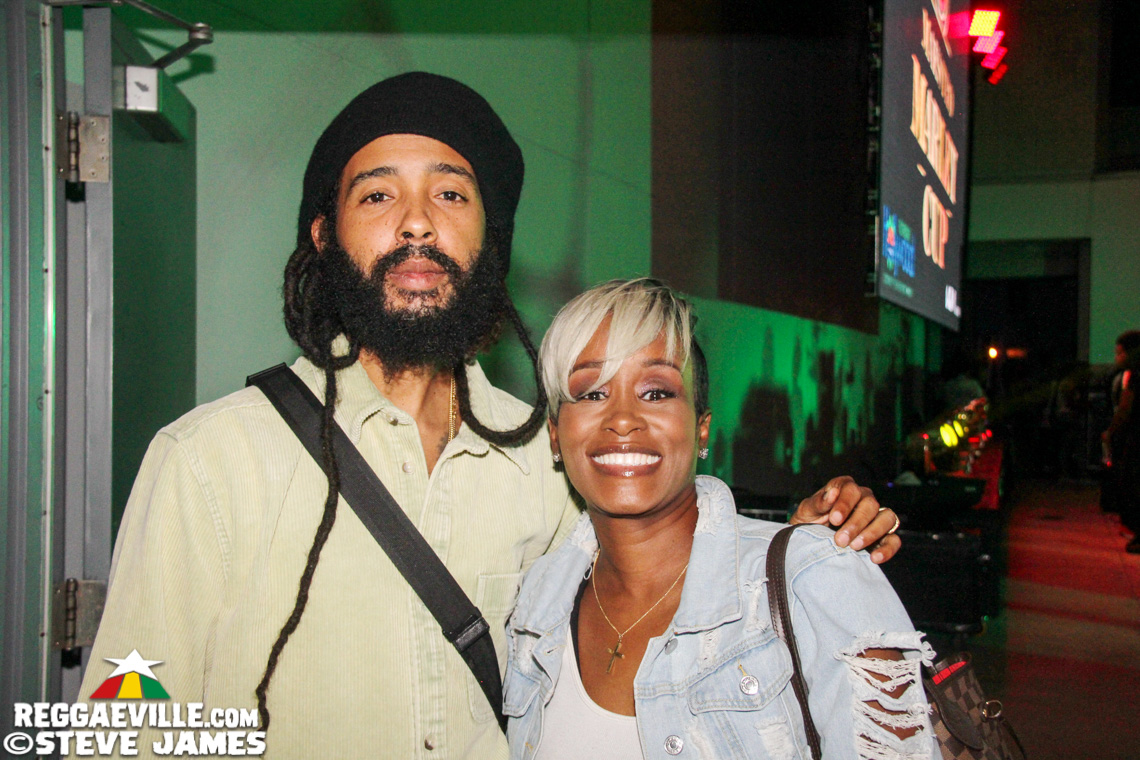 Lila Iké, Jesse Royal