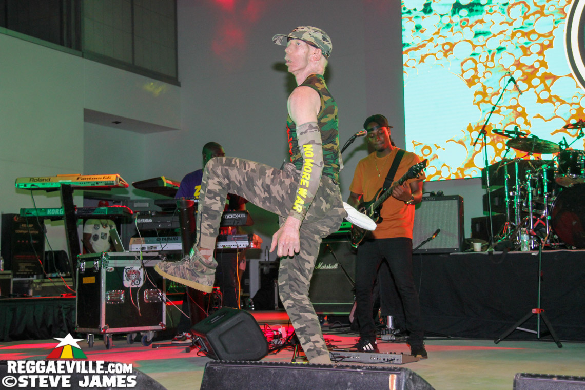 Yellowman & K'reema, Locos Por Juana, Majah Hype