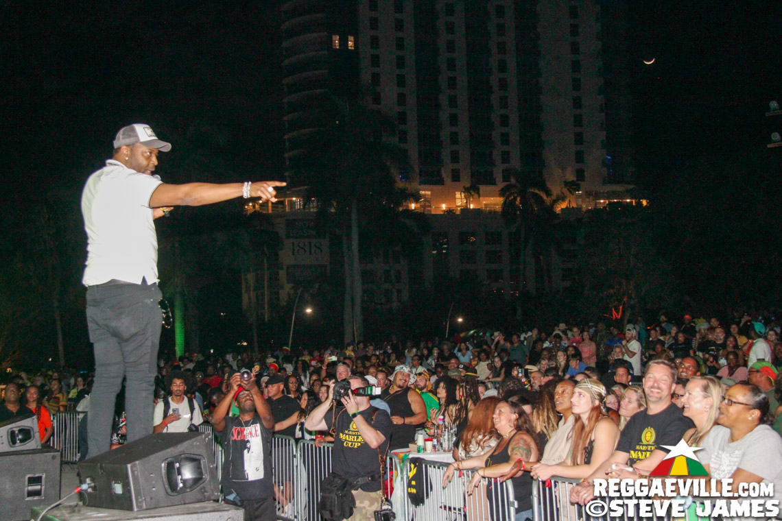 Yellowman & K'reema, Locos Por Juana, Majah Hype