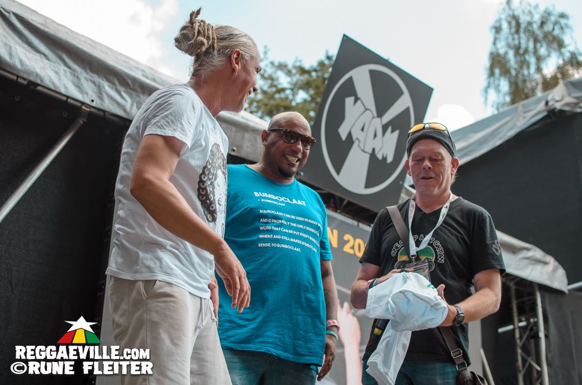 Ganjaman, Kingseyes, Irie Miah & The Massive Vibes