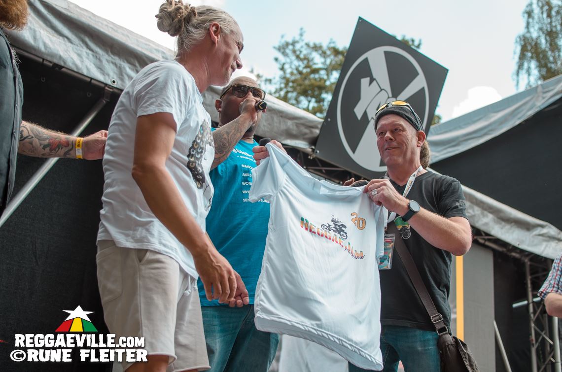 Ganjaman, Kingseyes, Irie Miah & The Massive Vibes