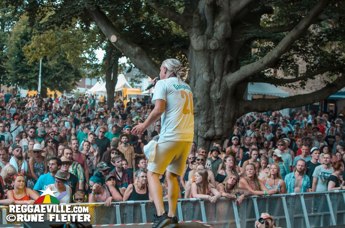 Ganjaman, Kingseyes, Irie Miah & The Massive Vibes